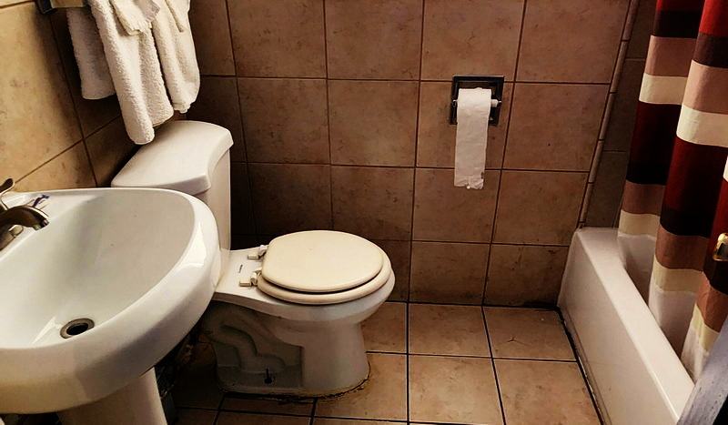 Park Drive Motel - Loopnet Photo (newer photo)